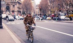 Goldman Sachs is picking up SocGen's equity derivatives professionals in Paris