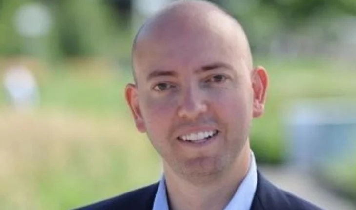 Morning Coffee: Goldman Sachs quitter still single, still working 12-hour-days. Lavish life of hedge fund manager who had a long rest