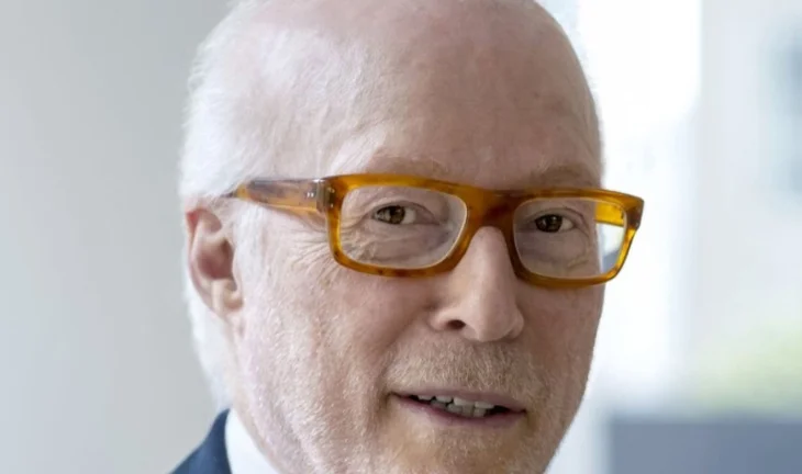 Morning Coffee: Millennium founder has got an idea for cutting hedge fund pay. Deutsche Bank tells traders it’s time to do something for the shareholders