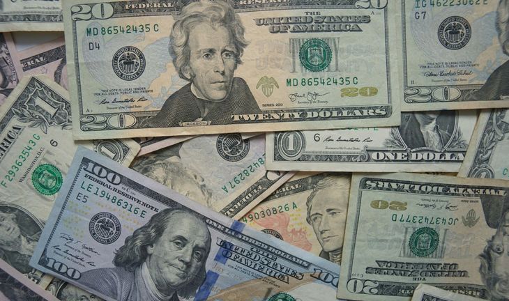 Investment banking pay in 2026: $500k for 28-year olds on Wall Street