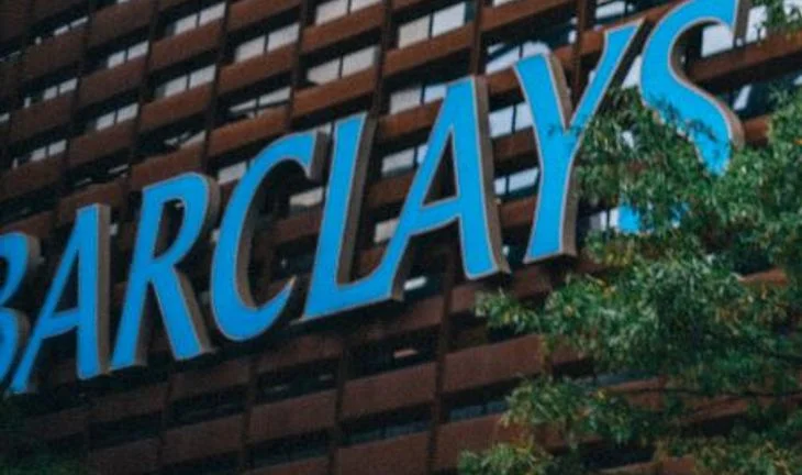 Barclays now free to pay "good and capable" traders large bonuses