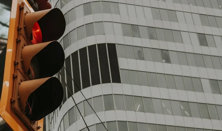 Not a good time to be switching jobs in finance, report suggests